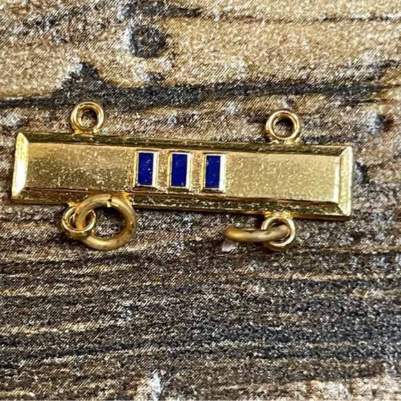 National Rifle Association junior classification pro-marksman pin and bar - Picture 5 of 7